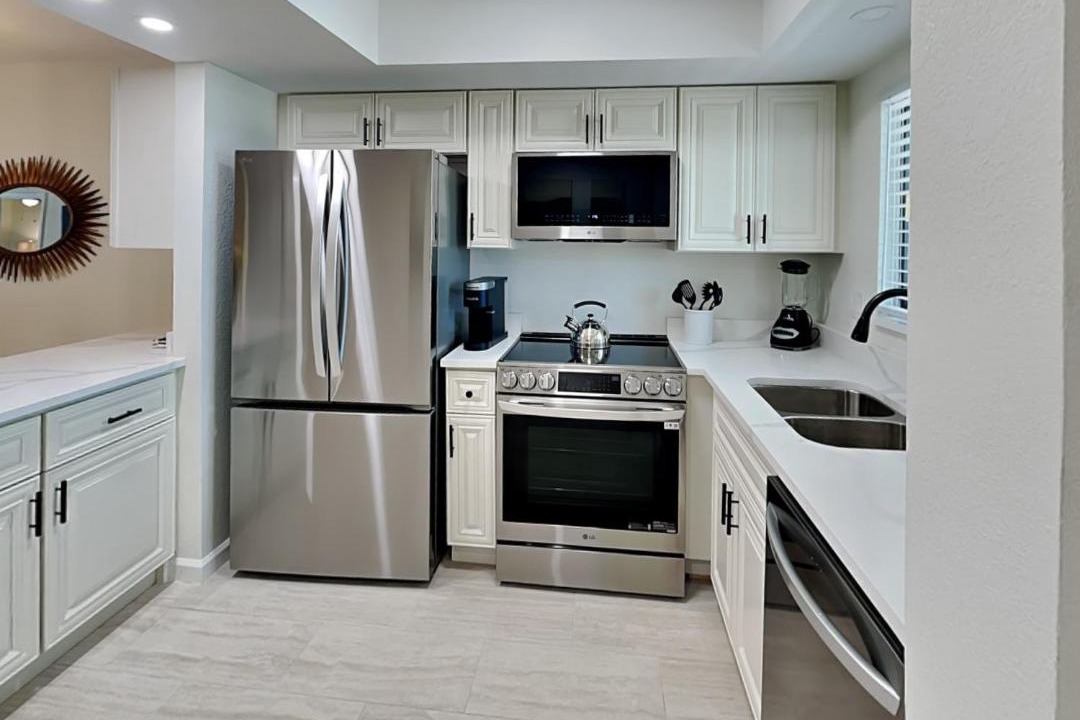 Photo of Kitchen in Mid Island