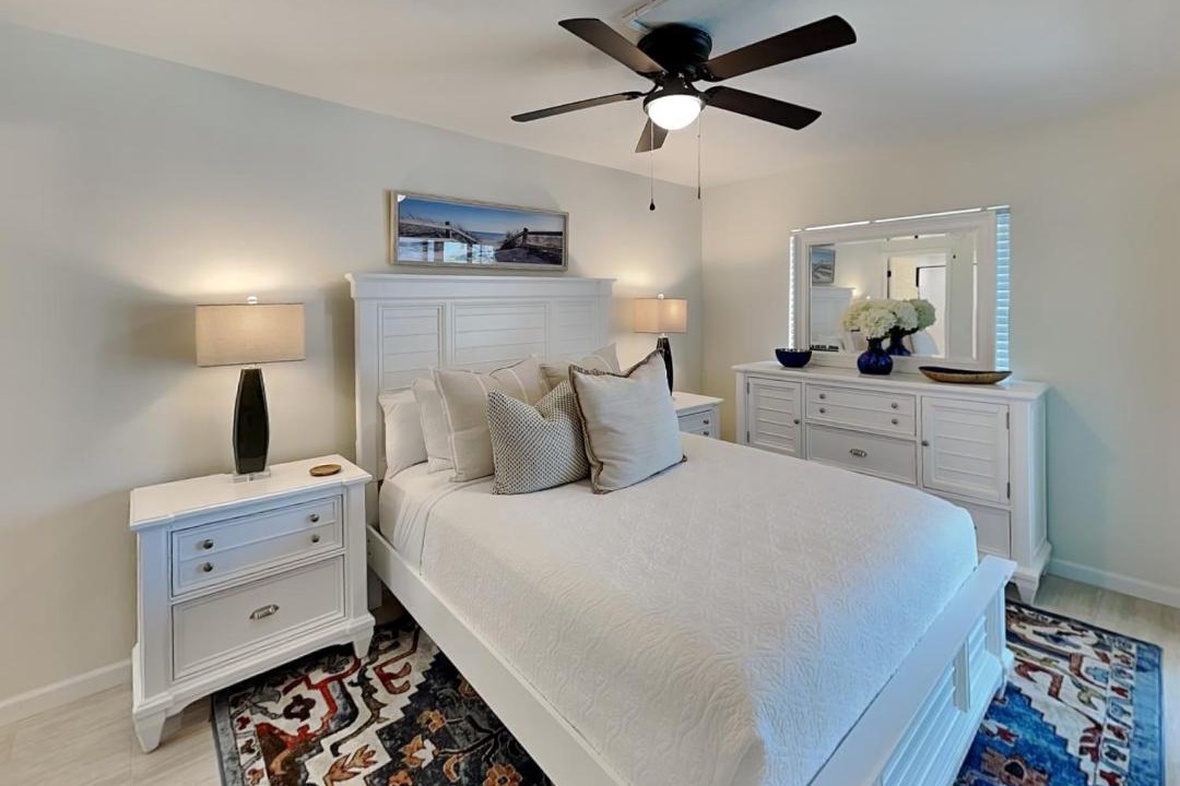 Photo of Bedroom in Mid Island
