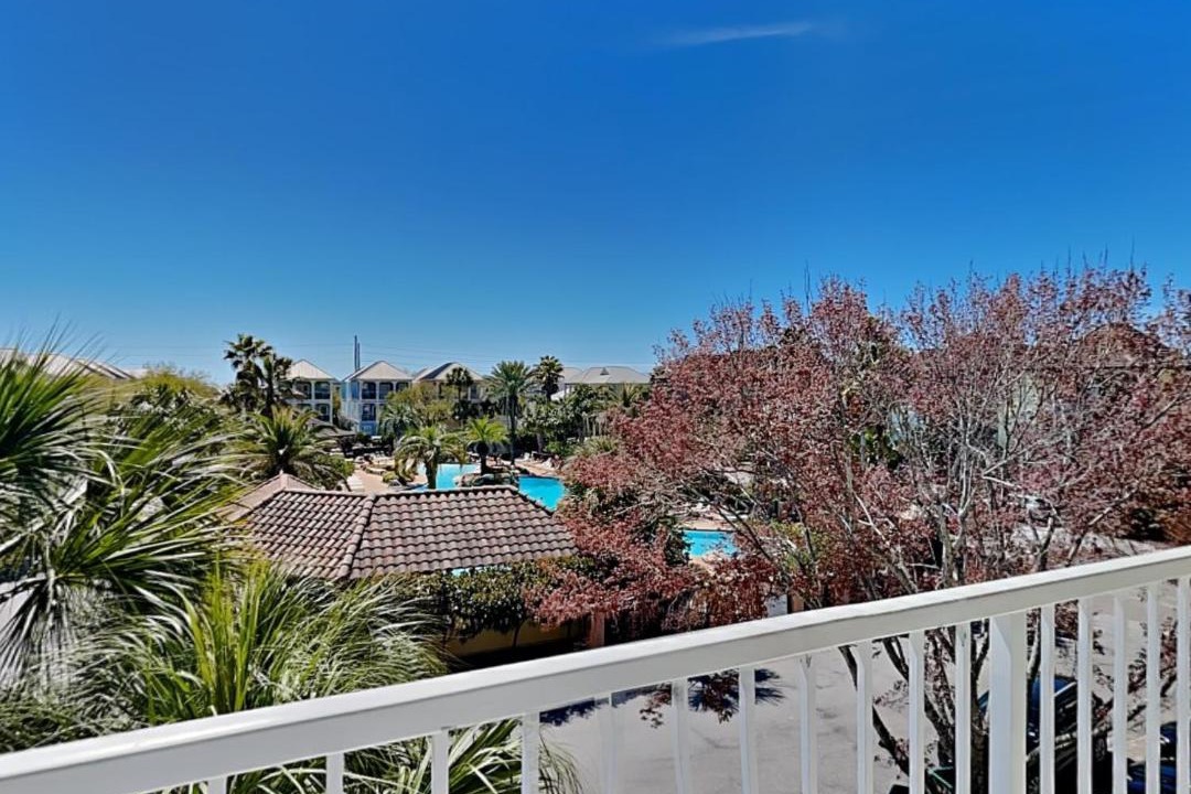 Photo of Patio Balcony in Villages of Crystal Beach