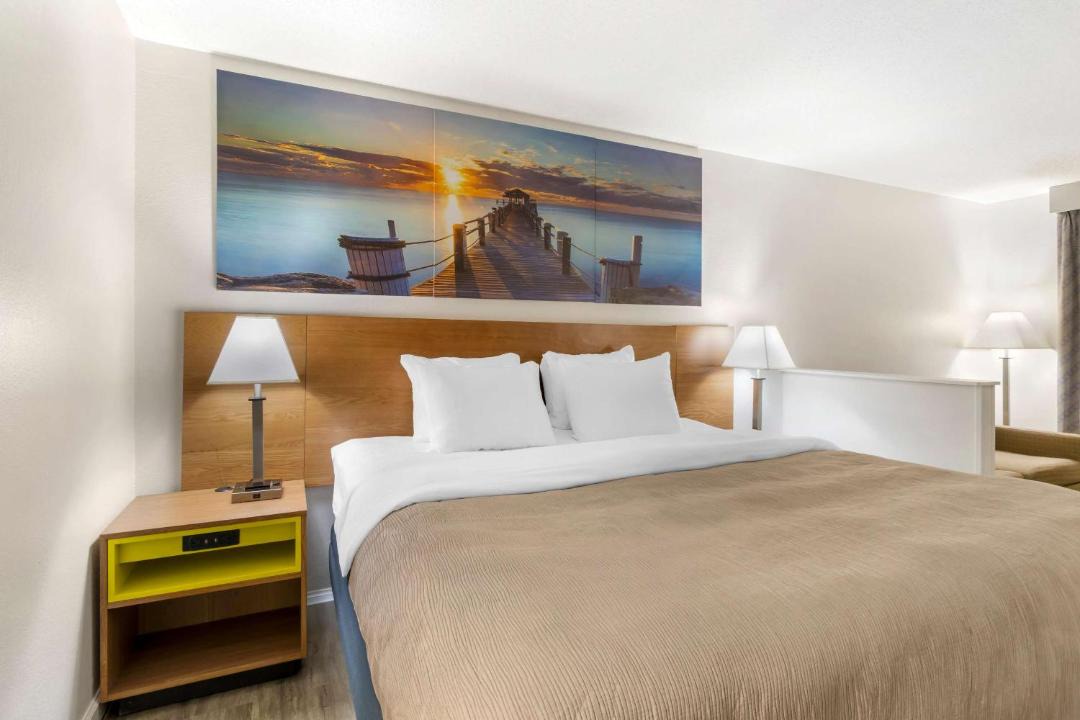 Photo of Bedroom in Priceville