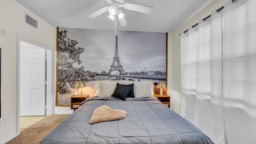 Photo of Bedroom in Westchase