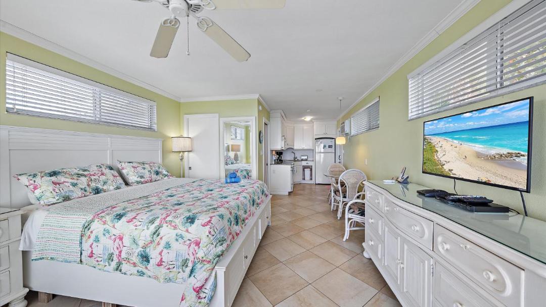 Photo of Bedroom in Longboat Key