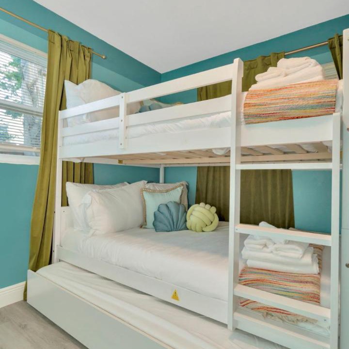 Photo of Bedroom in Largo
