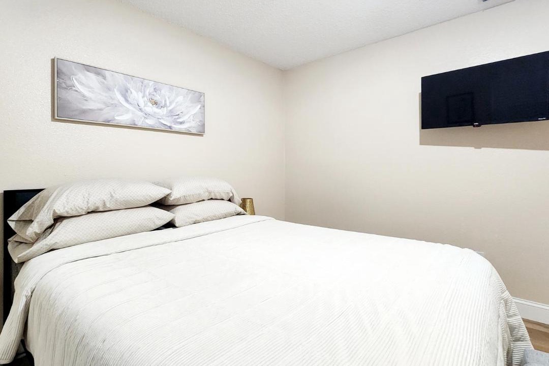 Photo of Bedroom in East Lake Morton
