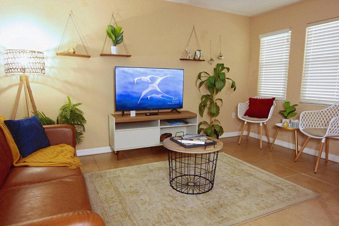 Photo of Livingroom in Arlington Park