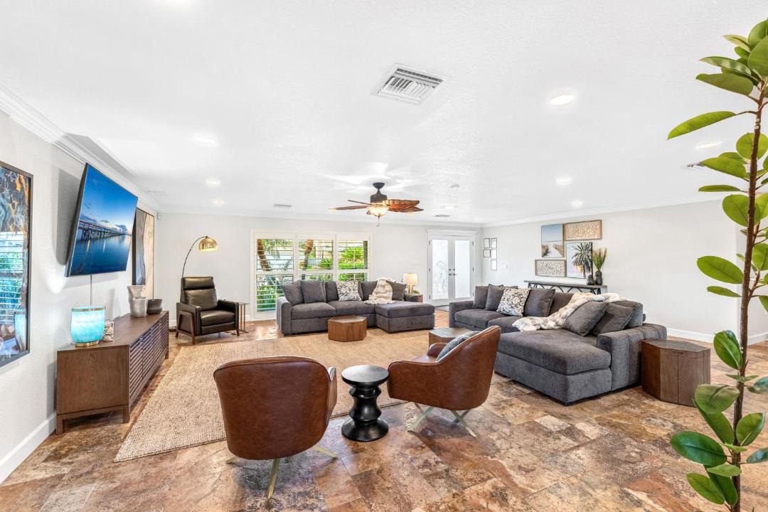Photo of Livingroom in Cocoa Isles