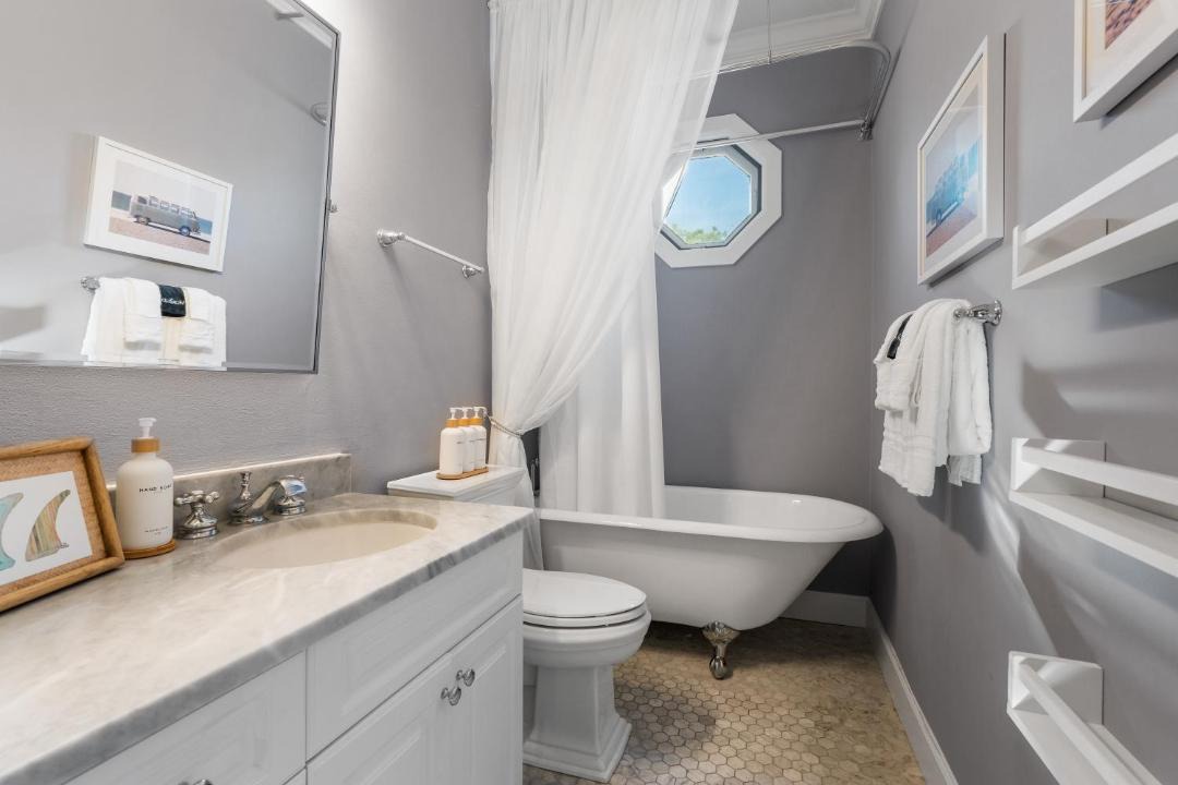 Photo of Bathroom in Haile Plantation