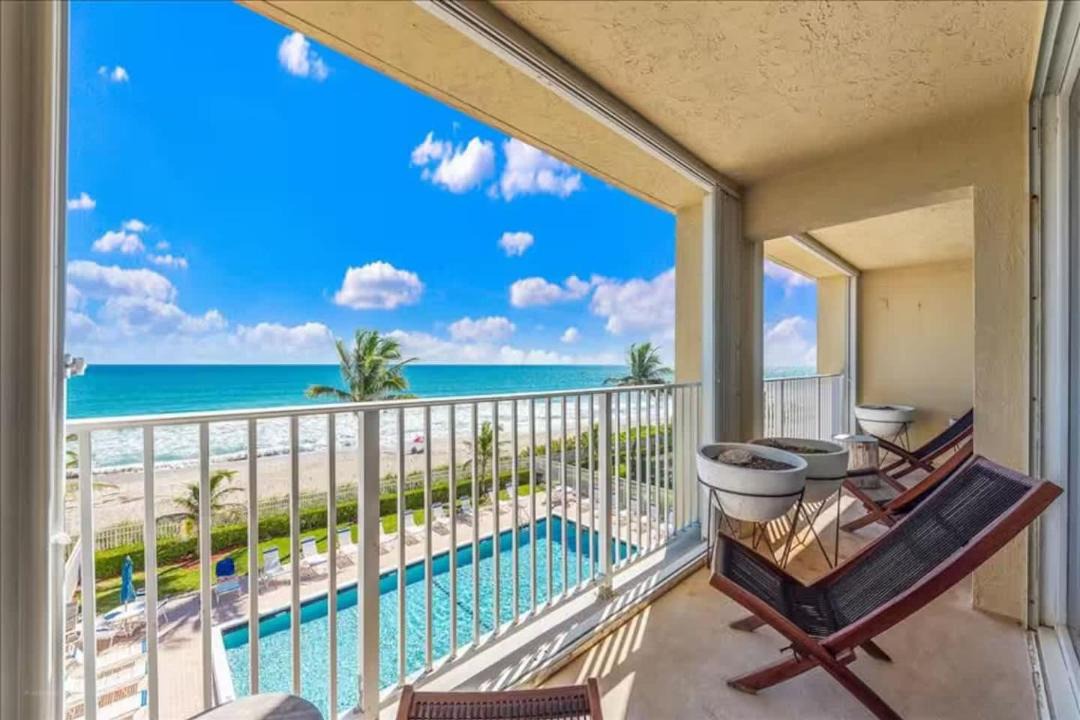 Photo of Patio Balcony in Hutchinson Island South