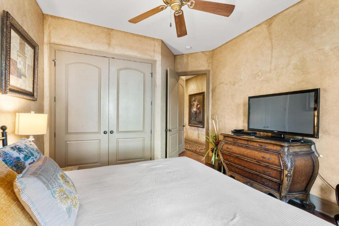 Photo of Bedroom in St. Tropez