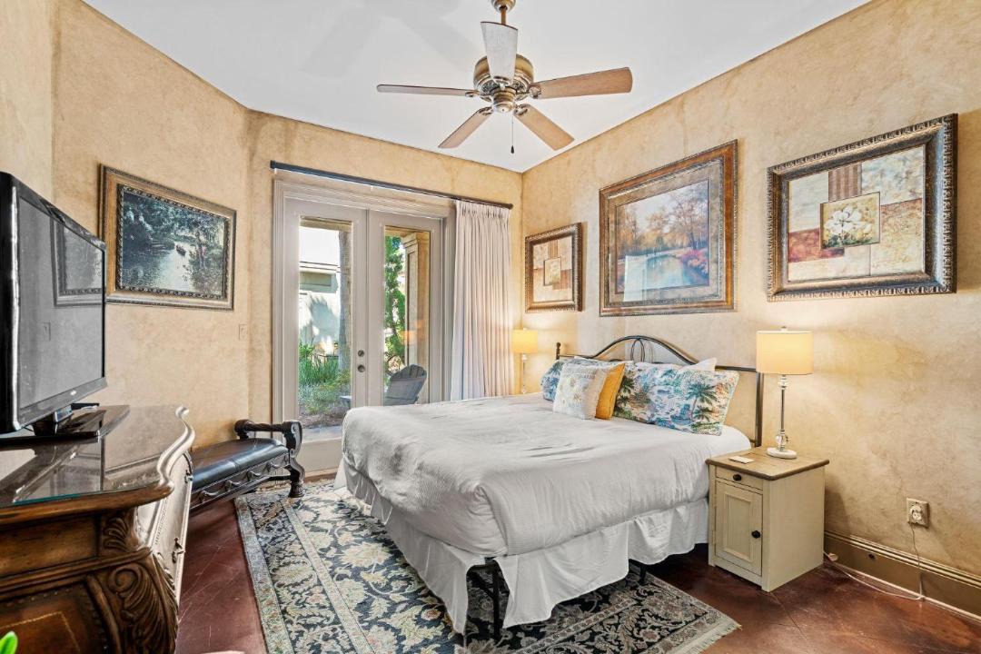 Photo of Bedroom in St. Tropez