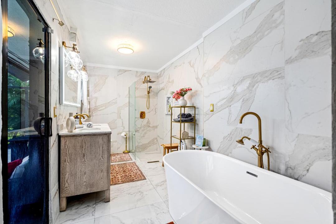 Photo of Bathroom in Hunt Club
