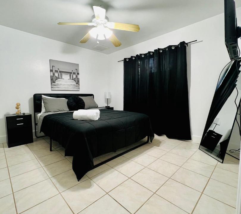 Photo of Bedroom in Joel