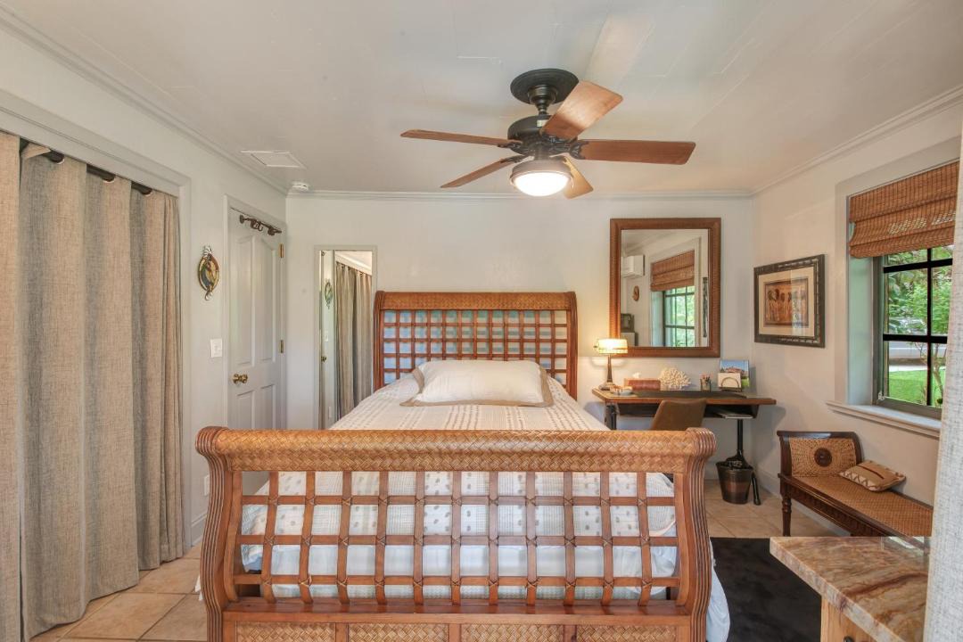 Photo of Bedroom in Lake Worth
