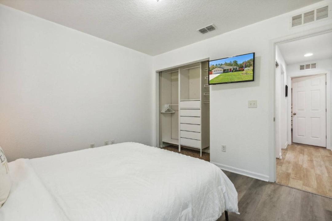 Photo of Bedroom in Westside