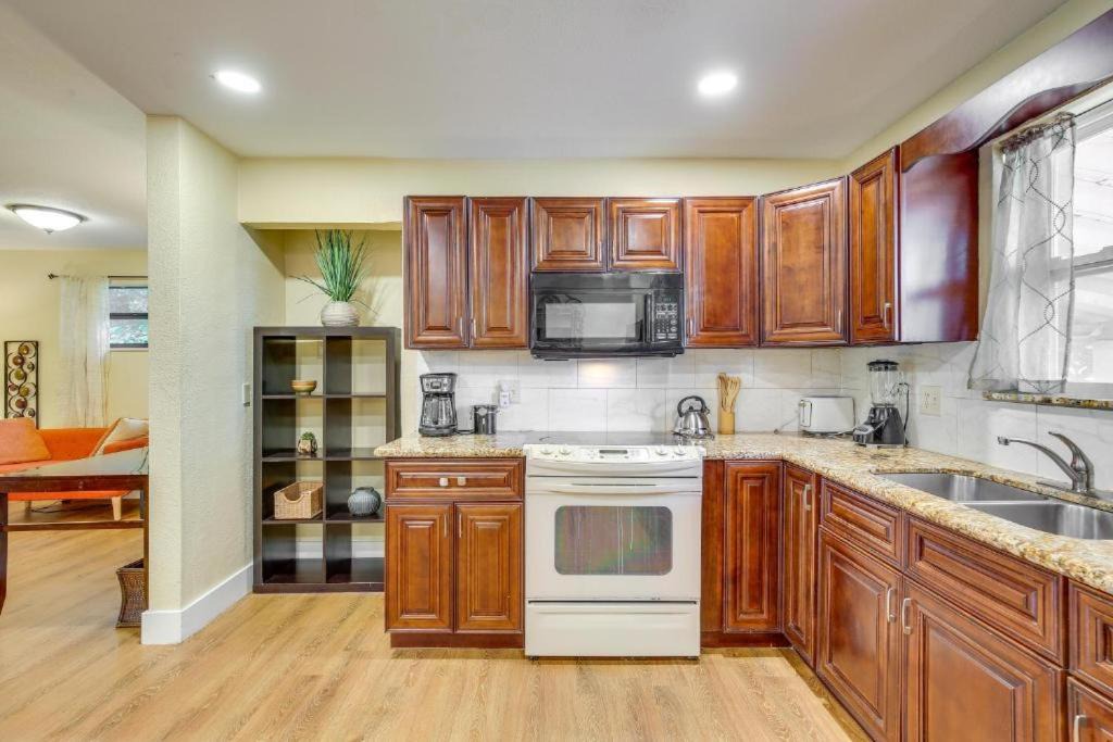 Photo of Kitchen in Plantation