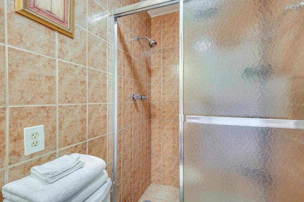Photo of Bathroom in Plantation