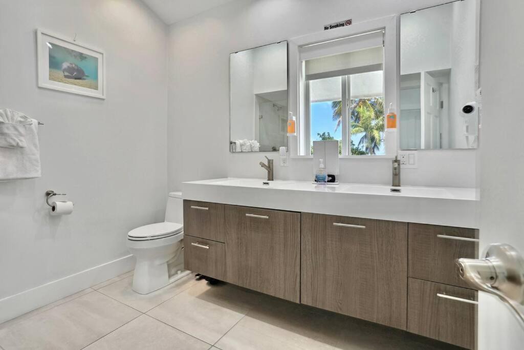 Photo of Bathroom in Sugarloaf Key