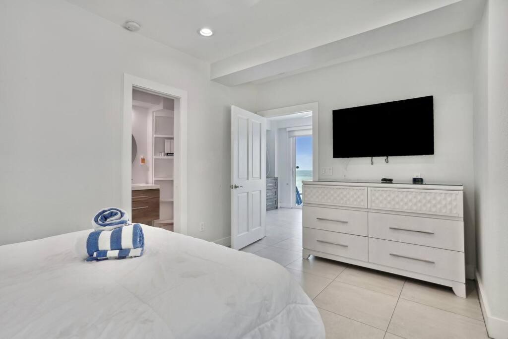 Photo of Bedroom in Sugarloaf Key