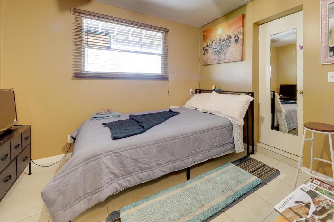 Photo of Bedroom in North Lauderdale