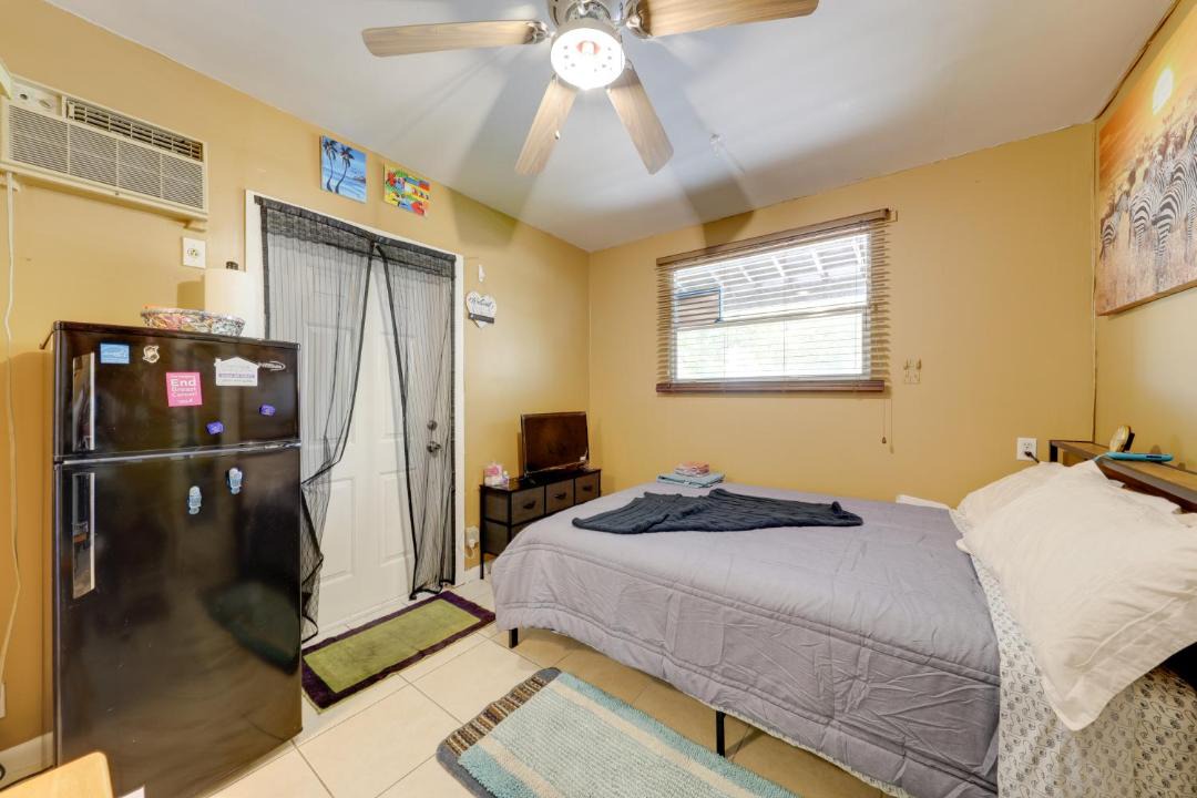 Photo of Bedroom in North Lauderdale