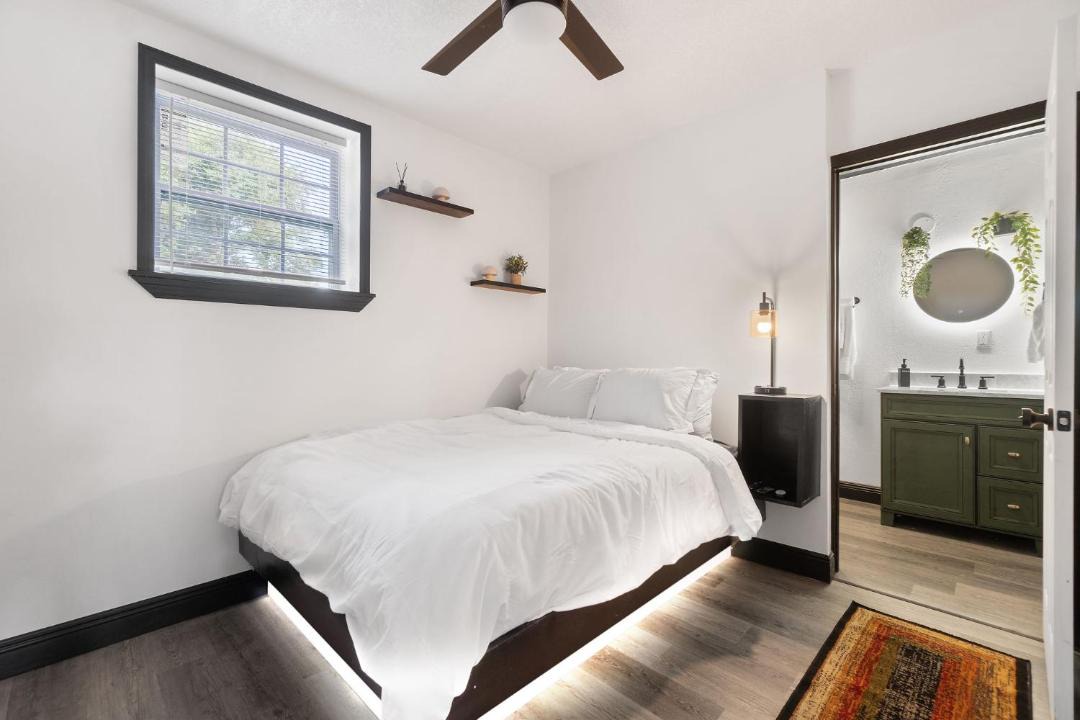 Photo of Bedroom in Northeast Pensacola