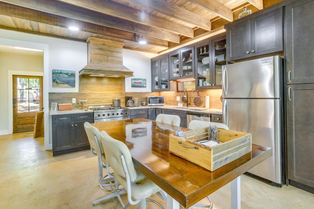 Photo of Kitchen in Little Kowaliga