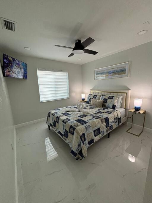 Photo of Bedroom in San Carlos Park