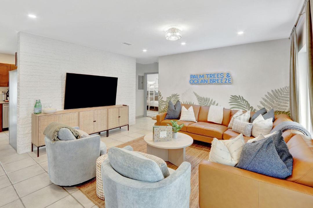 Photo of Livingroom in Garden Isles