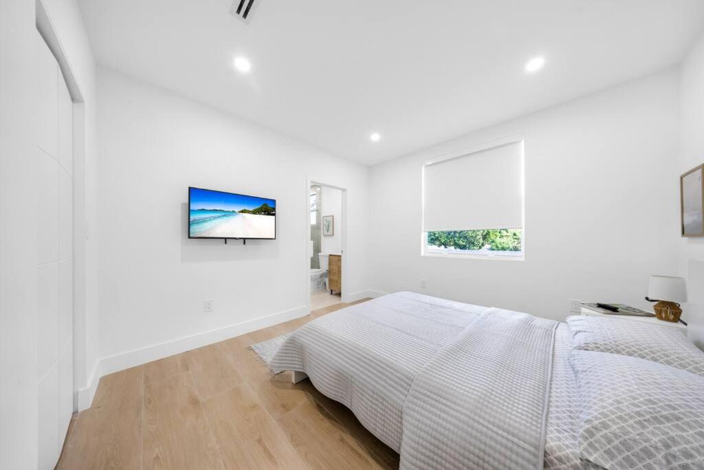 Photo of Bedroom in Allapattah
