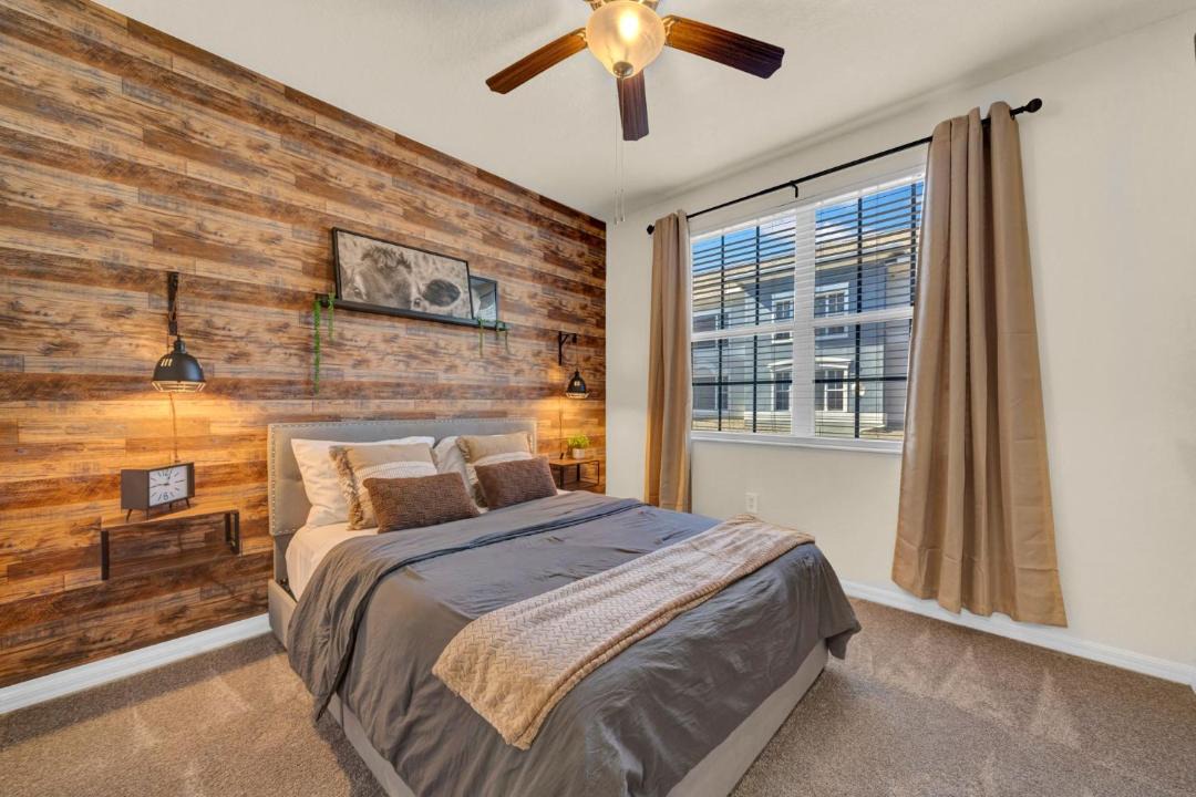 Photo of Bedroom in Westchase