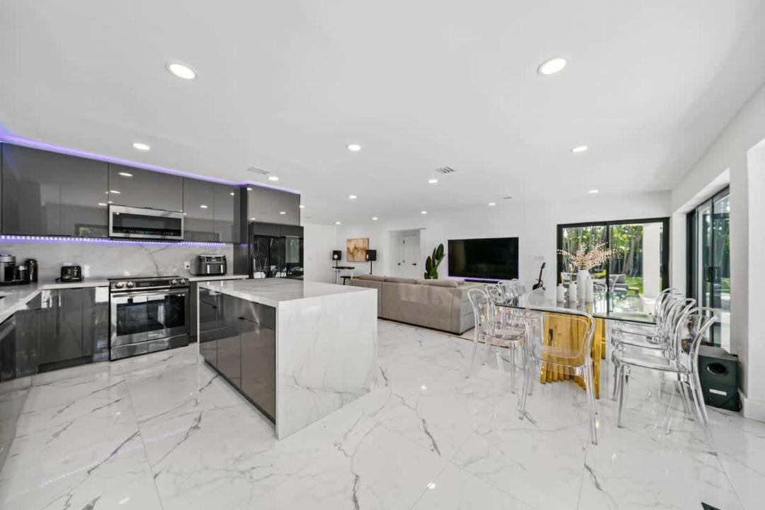 Photo of Kitchen in Golden Glades