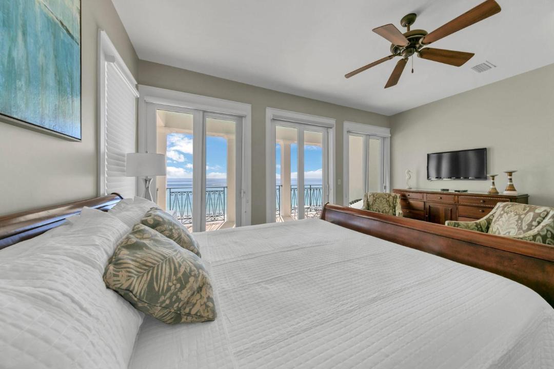 Photo of Bedroom in Delos