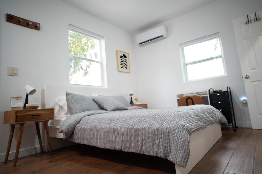 Photo of Bedroom in Allapattah