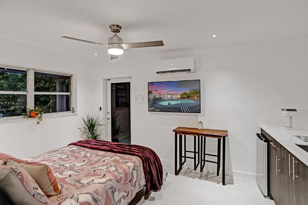Photo of Bedroom in Coral Ridge Isles