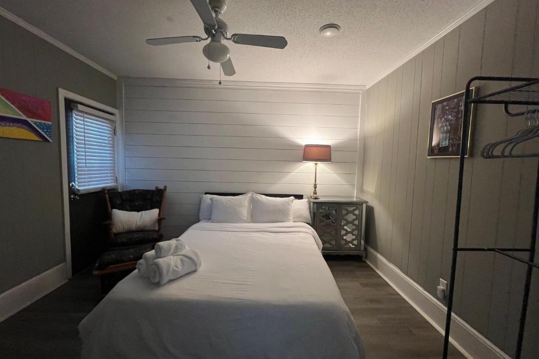 Photo of Bedroom in Green Acres