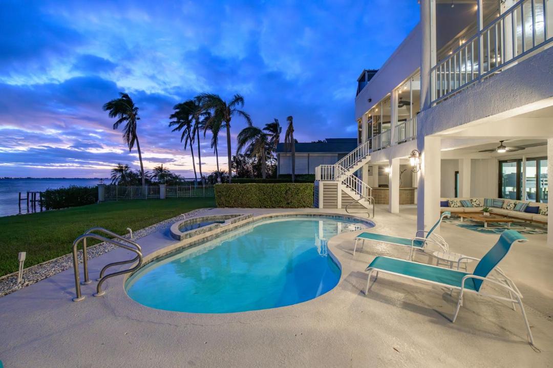 Photo of Patio Balcony in Bayshore Gardens