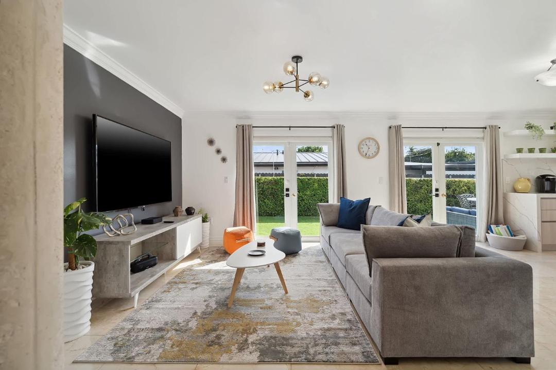 Photo of Livingroom in Coral Terrace