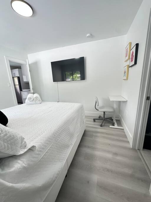 Photo of Bedroom in Allapattah