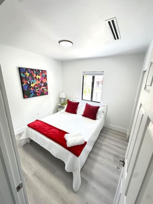 Photo of Bedroom in Allapattah