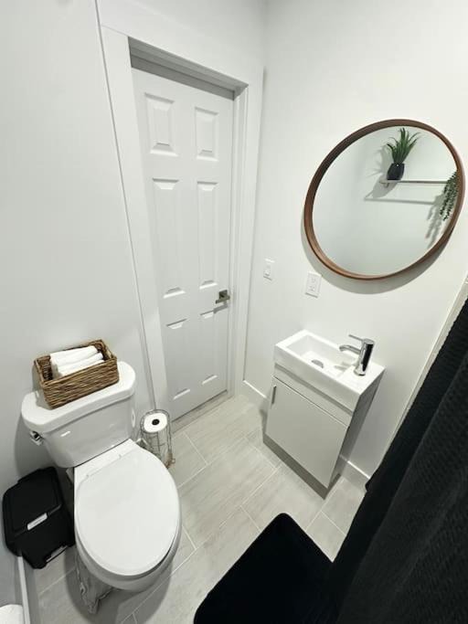Photo of Bathroom in Allapattah