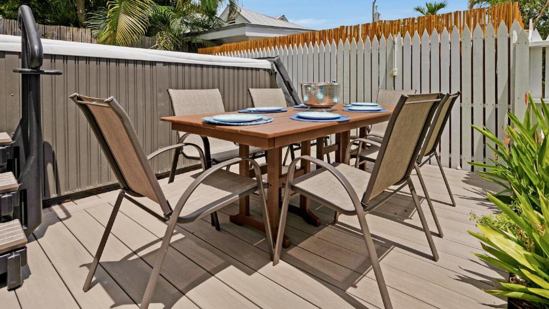Photo of Patio Balcony in Uptown - Upper Duval
