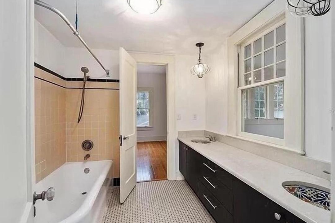 Photo of Bathroom in Duckpond