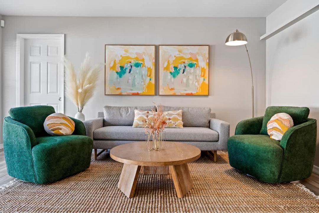 Photo of Livingroom in Arlington Park