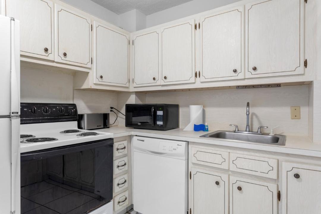 Photo of Kitchen in Bay Harbor Islands