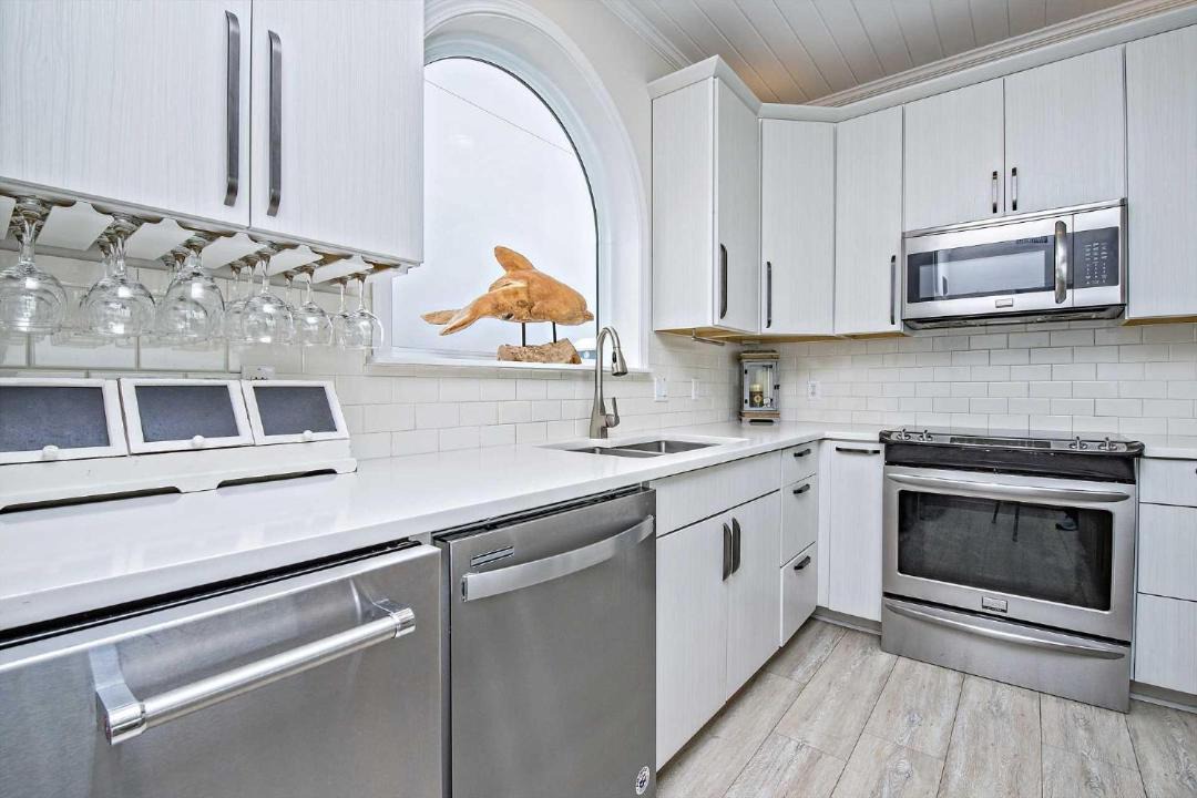 Photo of Kitchen in Surf Side Shores