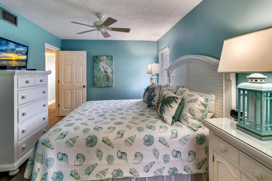Photo of Bedroom in North Redington Beach