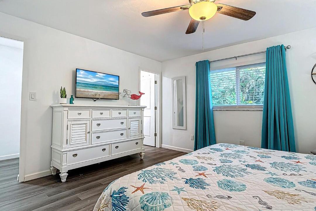 Photo of Bedroom in Iona