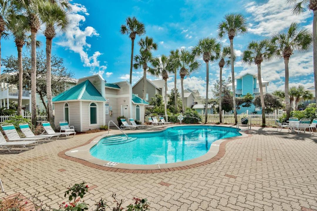 Photo of Others in Crystal Shores