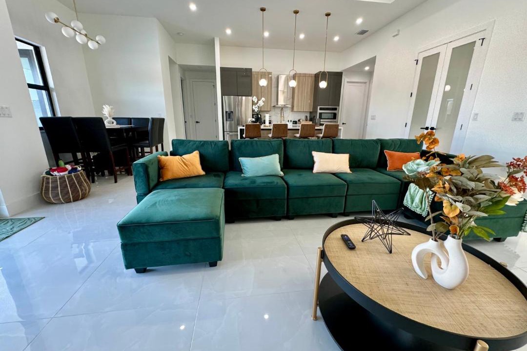 Photo of Livingroom in Diplomat