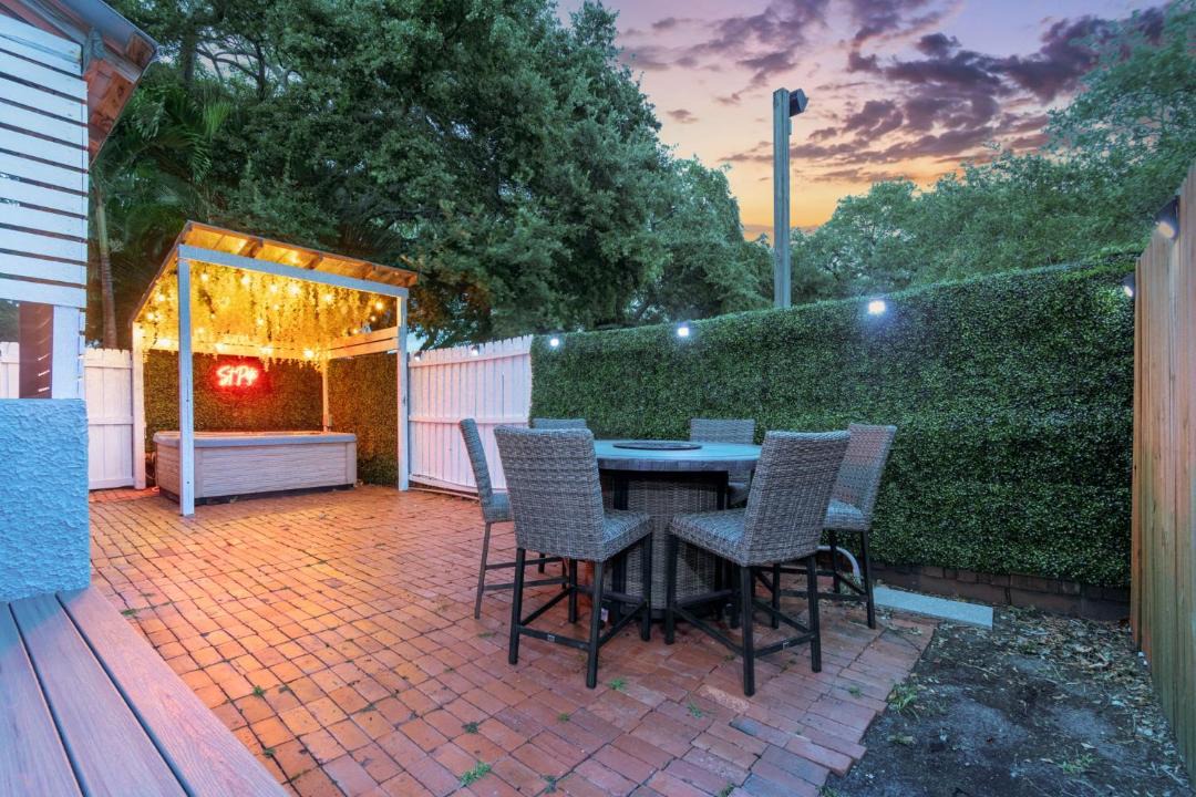 Photo of Patio Balcony in Crescent Lake